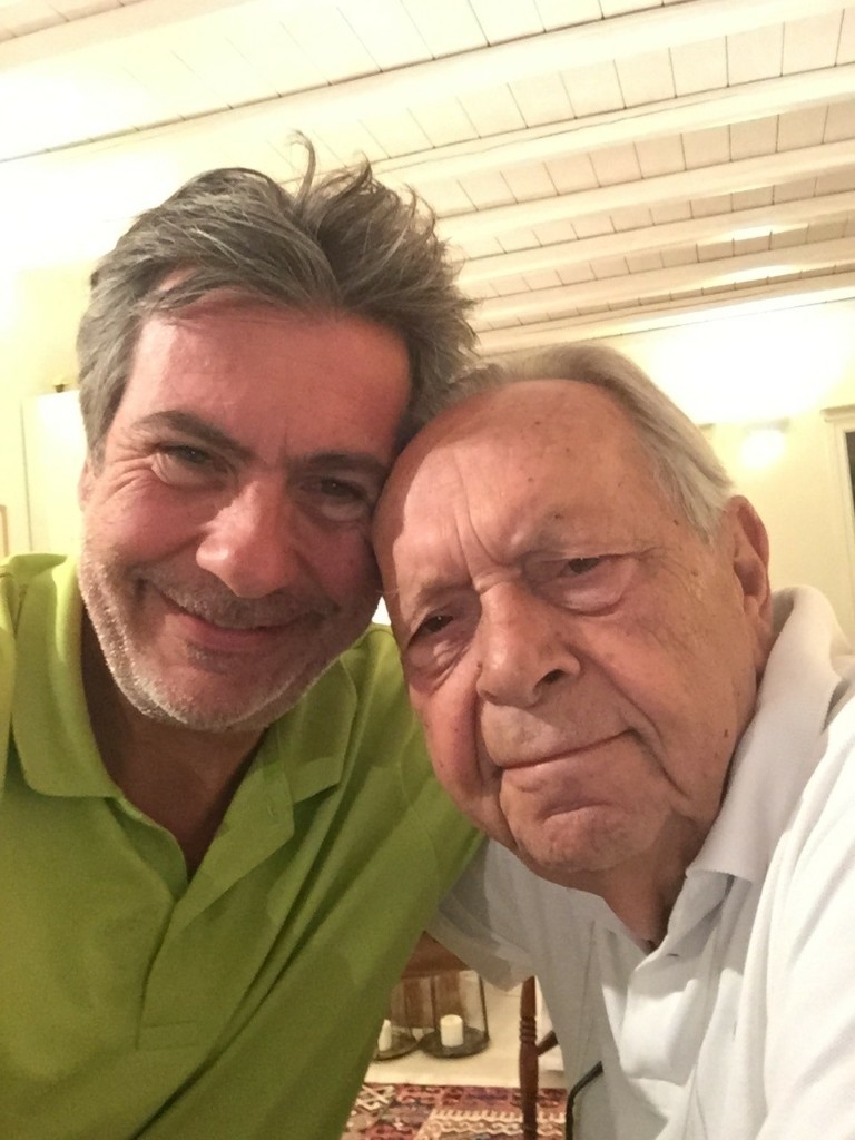 Αυτός ο διάσημος Έλληνας είναι ο πρώτος που δημιούργησε ένα παγκόσμιο Airbnb γεύσης