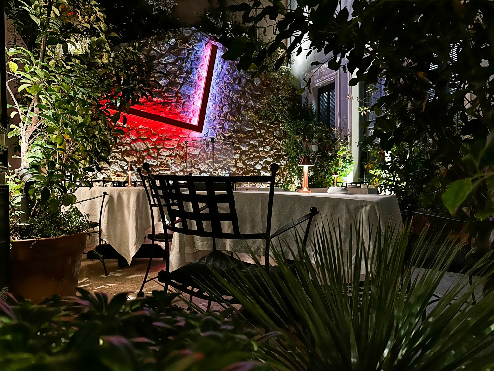 Ολα όσα συμβαίνουν στην κουζίνα της θρυλικής Σπονδής