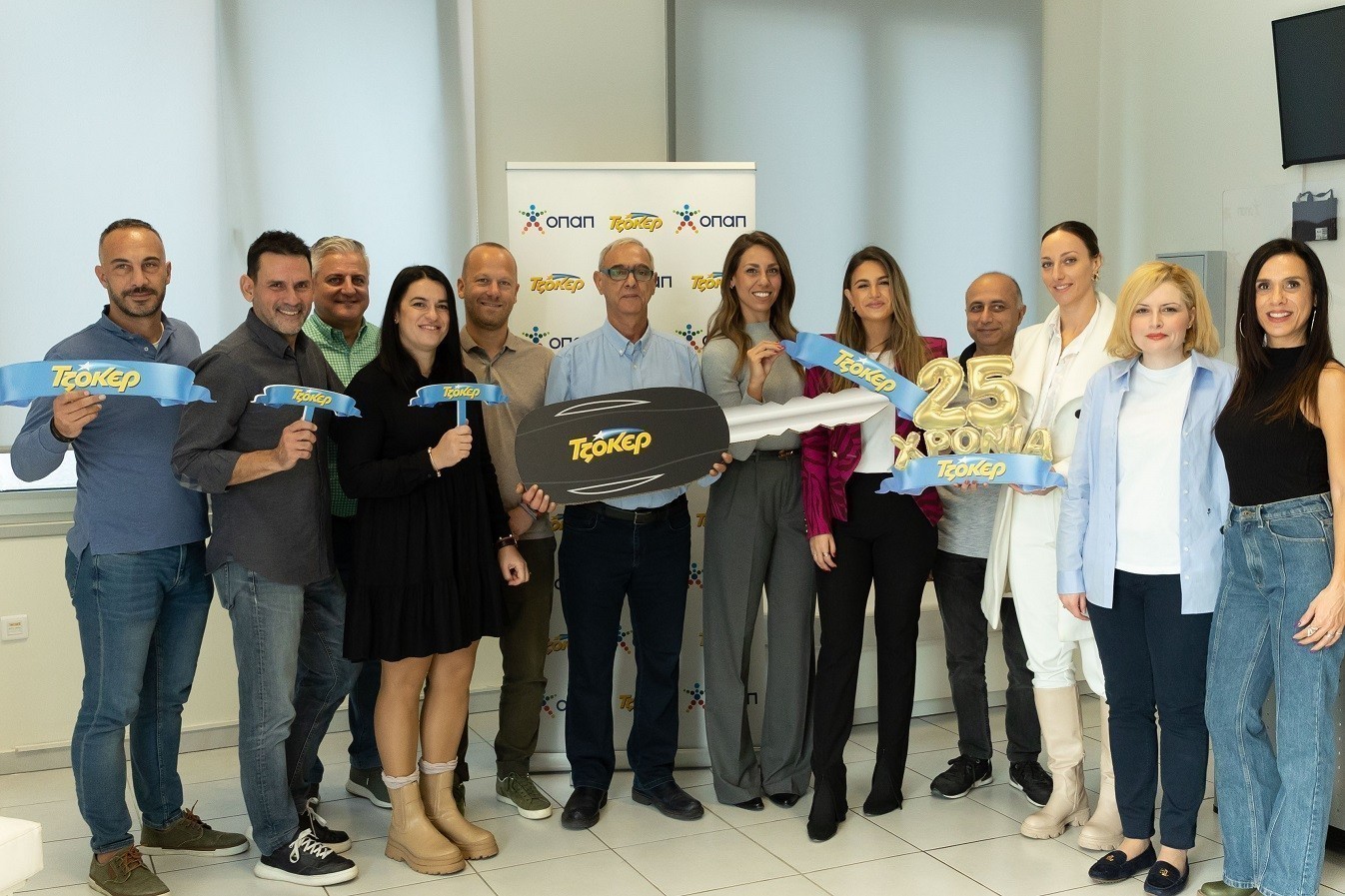 25 Χρόνια ΤΖΟΚΕΡ: Στη Θεσσαλονίκη ο νικητής του τρίτου TESLA (pic + vid)