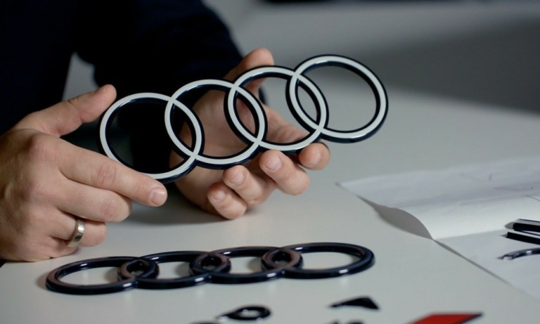 Η δισδιάστατη Audi: Γιατί άλλαξε το λογότυπό της