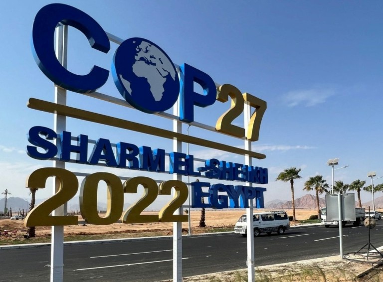 COP27: Τα υψηλά επιτόκια εμποδίζουν τις επενδύσεις σε ΑΠΕ