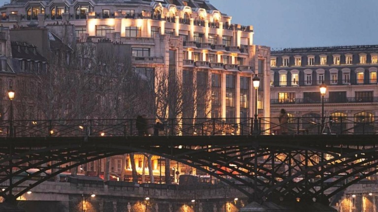 Πώς η Louis Vuitton δημιουργεί μια νέα γειτονιά και μεταμορφώνει το Παρίσι