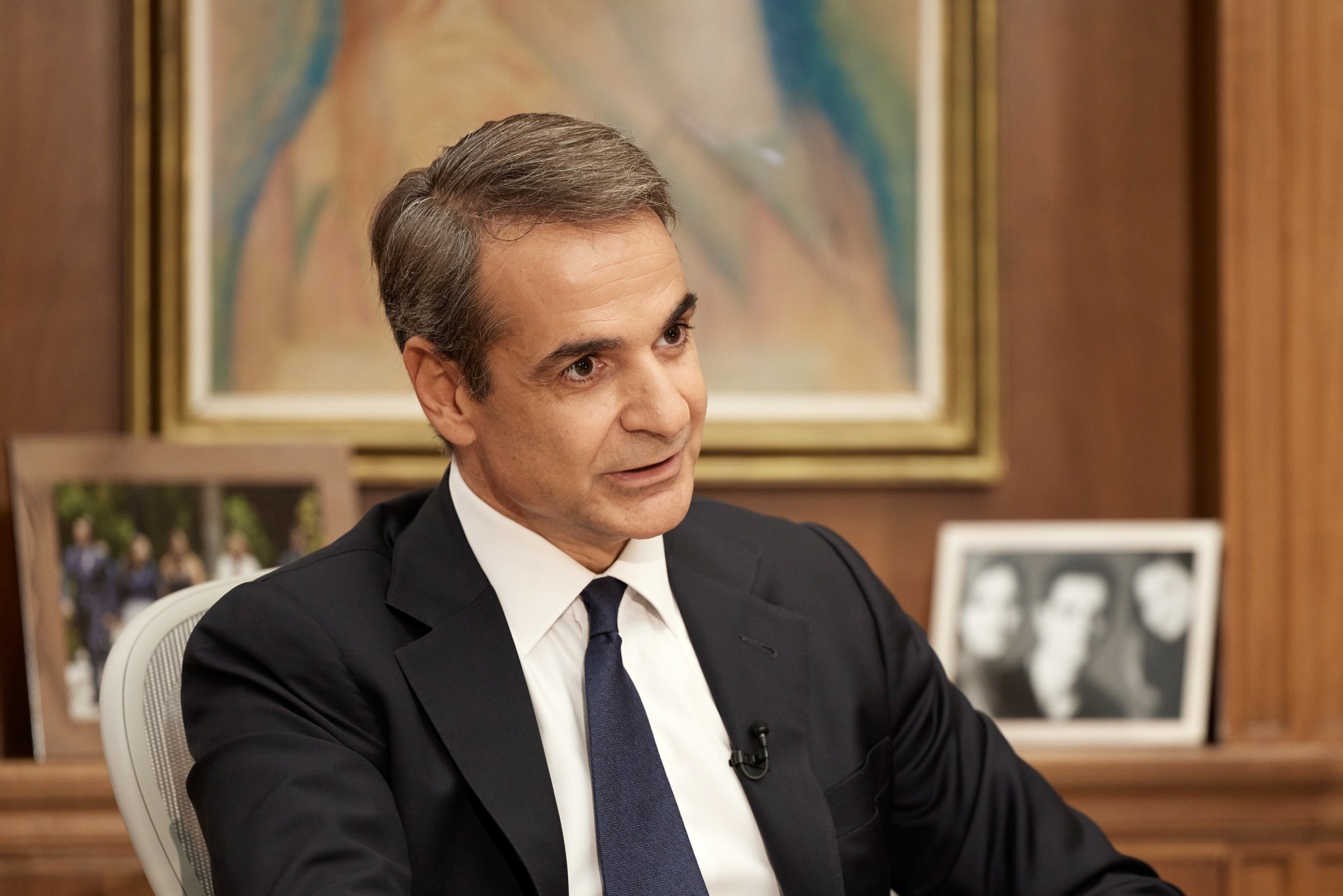 Επιμένει για εκλογές στο τέλος της 4ετίας ο Μητσοτάκης και «πετάει το γάντι» στον Τσίπρα για πρόταση μομφής