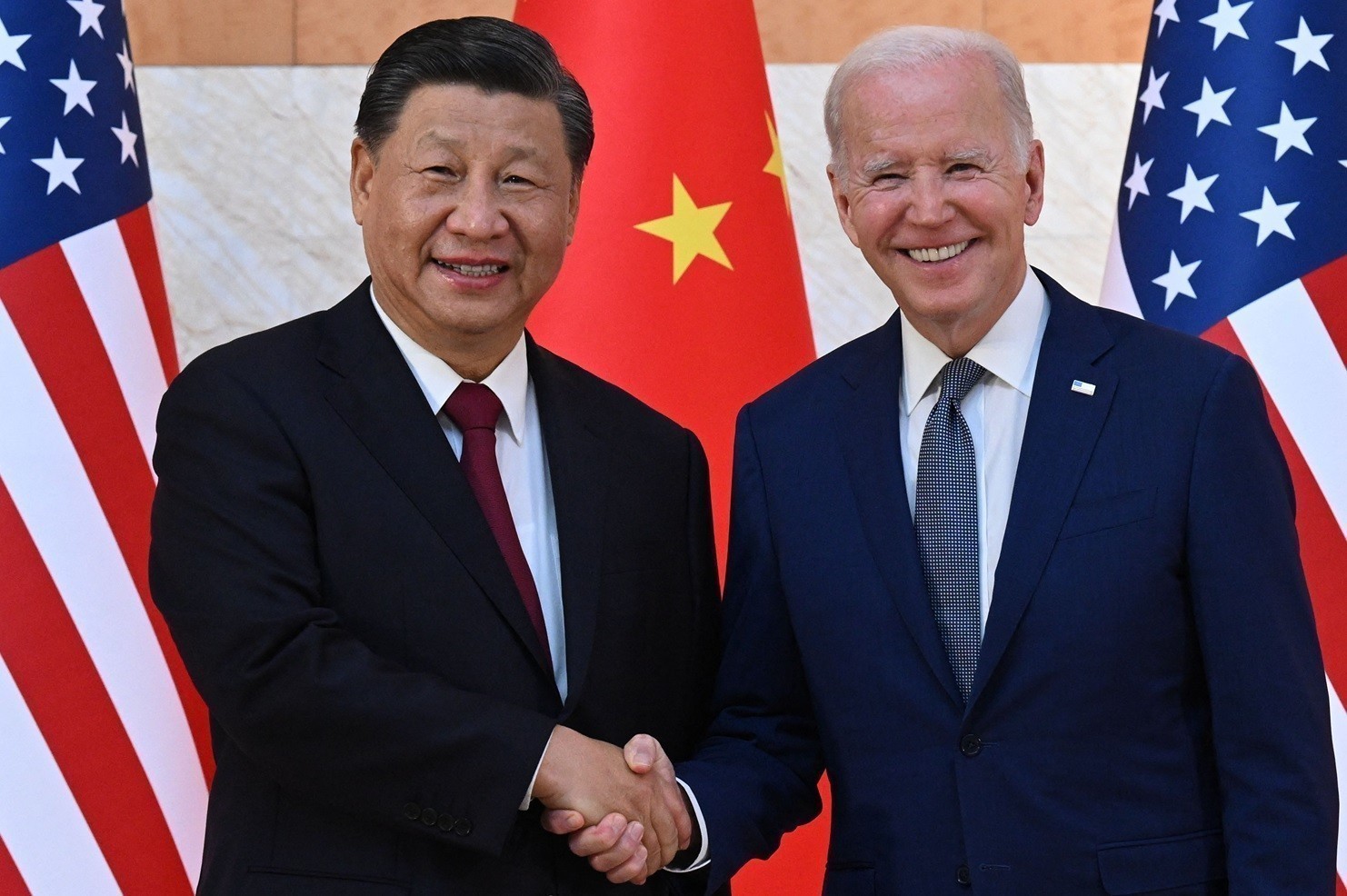 Γεφυρώνονται οι διπλωματικές σχέσεις ΗΠΑ-Κίνας μετά από τη συνάντηση Μπάιντεν-Σι