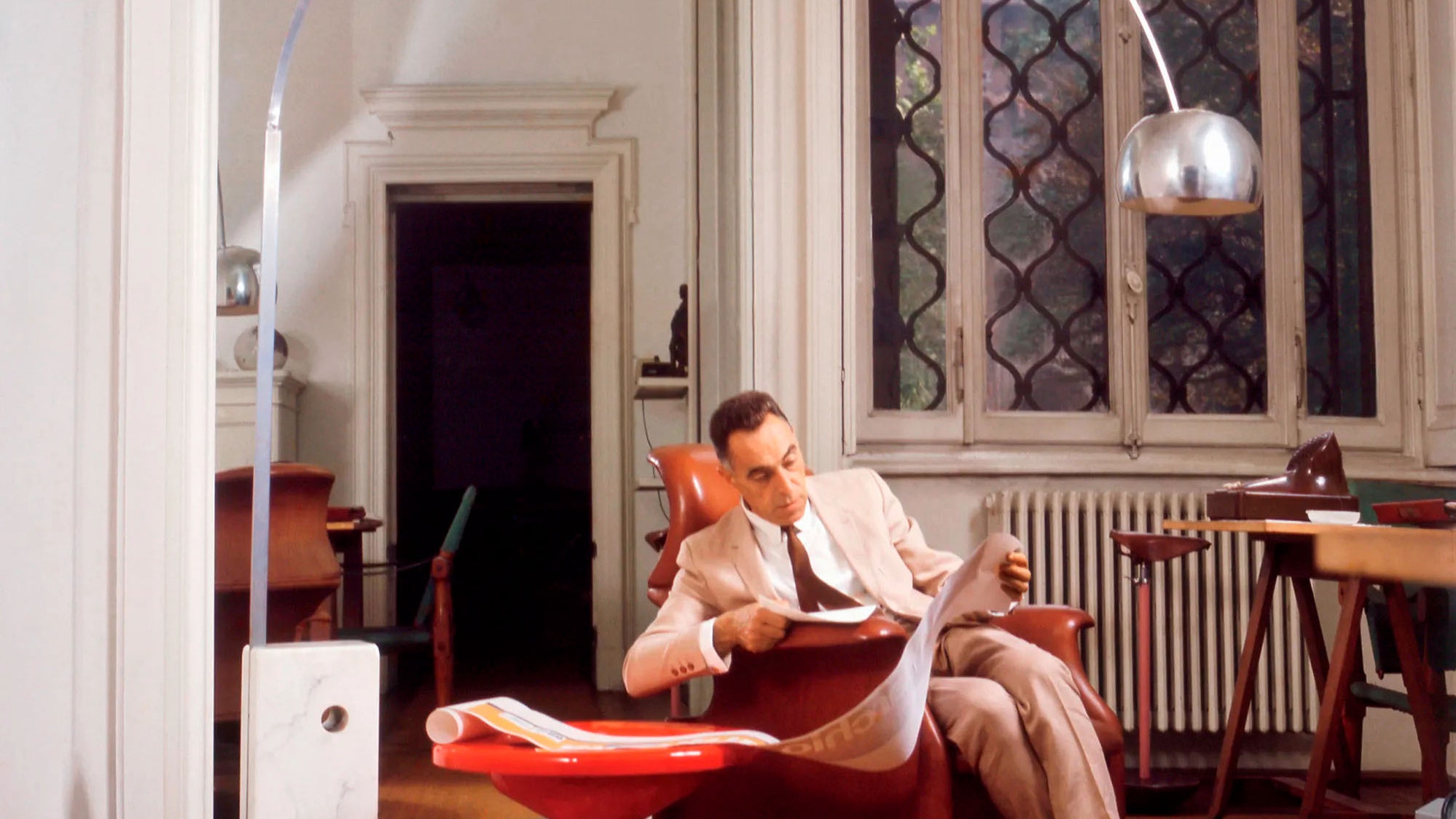 Γιατί το Αrco Light είναι ένα εμβληματικό φωτιστικό που δεν αντιγράφεται