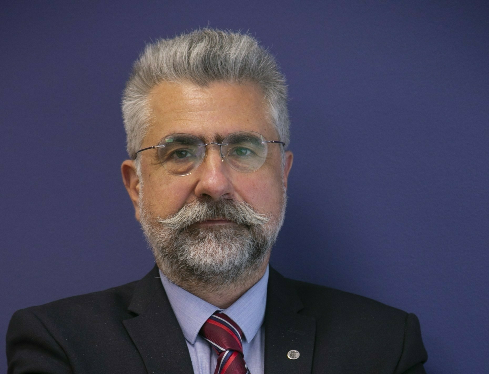 Η ΕΛΙΝΟΙΛ διασφαλίζει τους πελάτες της με τη «Δέσμευση Ποιότητας»