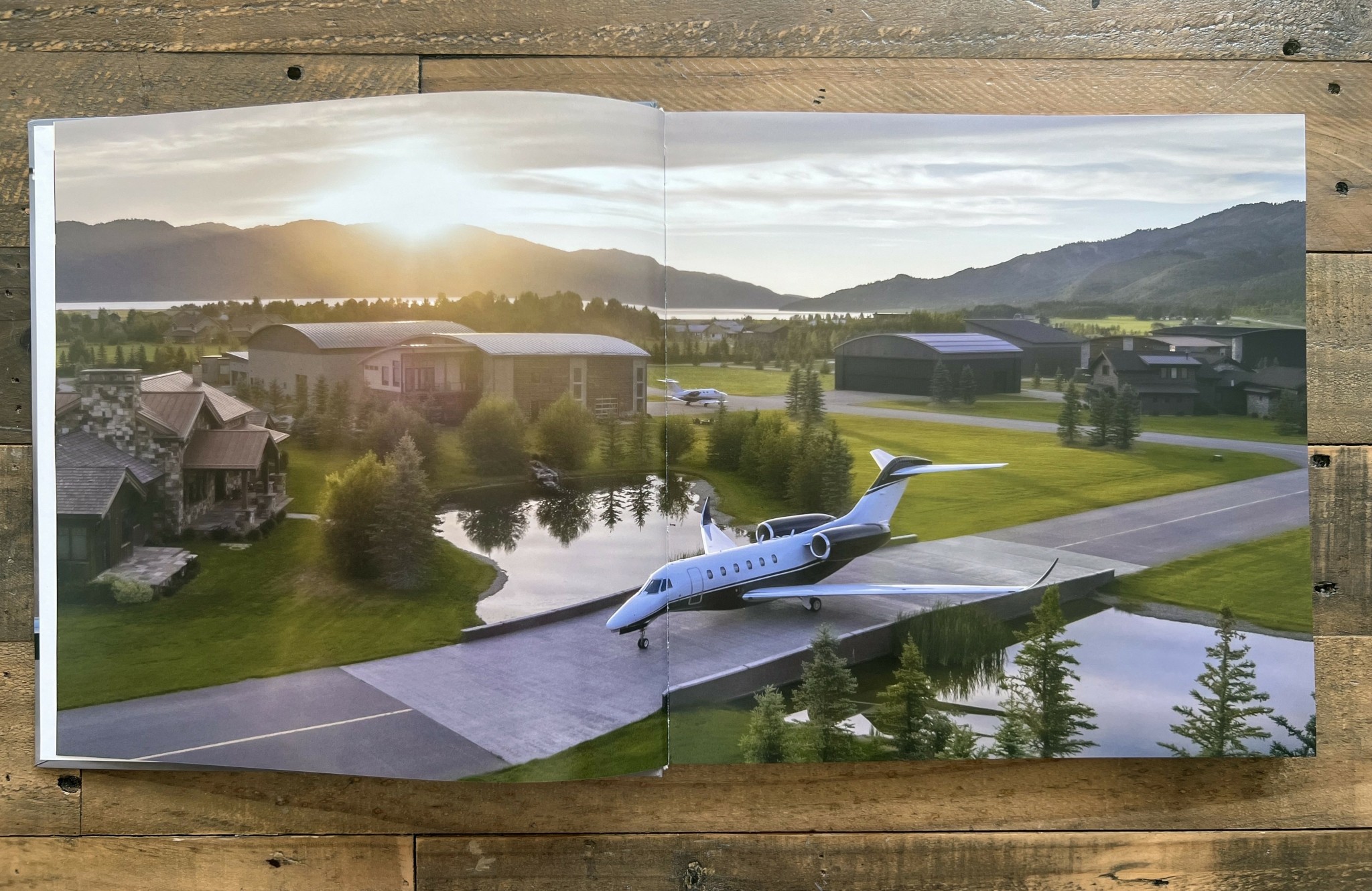 Τα ιδιωτικά jets των CEOs φωτογραφημένα στον αέρα ενώ πετούν με τους ιδιοκτήτες τους