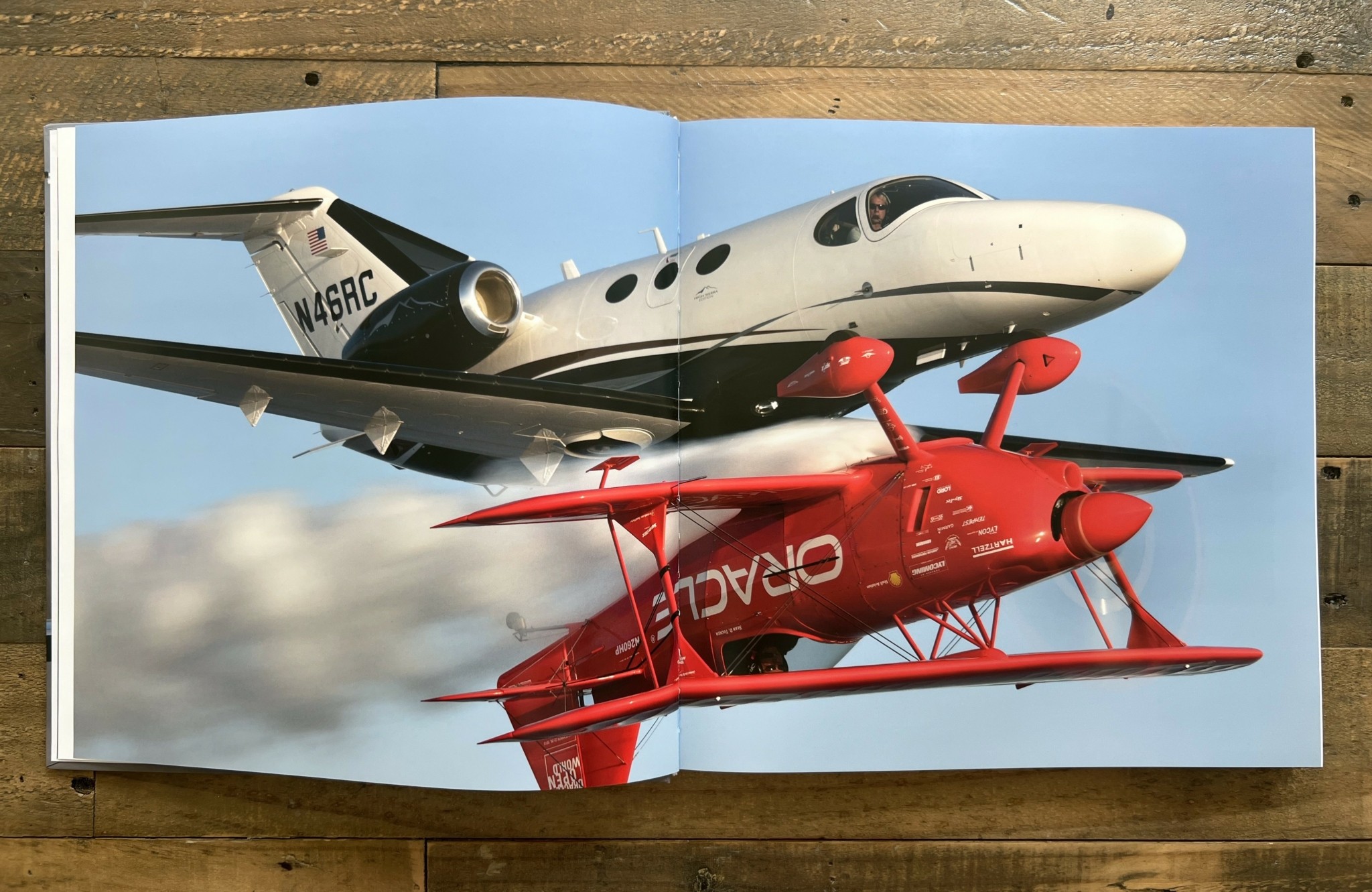 Τα ιδιωτικά jets των CEOs φωτογραφημένα στον αέρα ενώ πετούν με τους ιδιοκτήτες τους