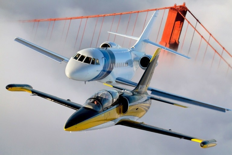 Τα ιδιωτικά jets των CEOs φωτογραφημένα στον αέρα ενώ πετούν με τους ιδιοκτήτες τους