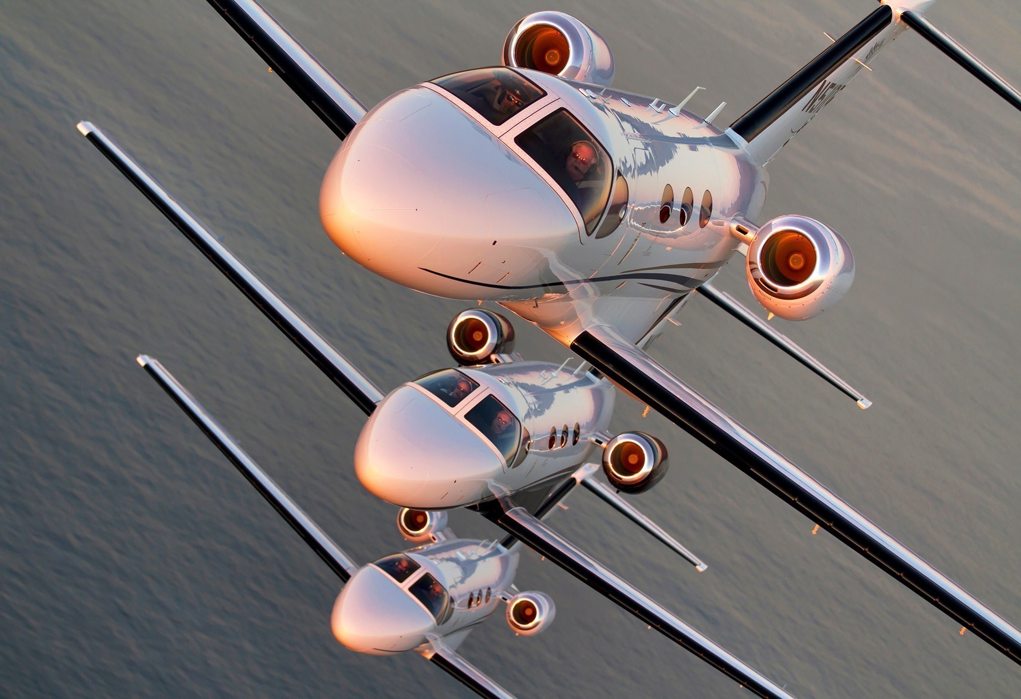 Τα ιδιωτικά jets των CEOs φωτογραφημένα στον αέρα ενώ πετούν με τους ιδιοκτήτες τους