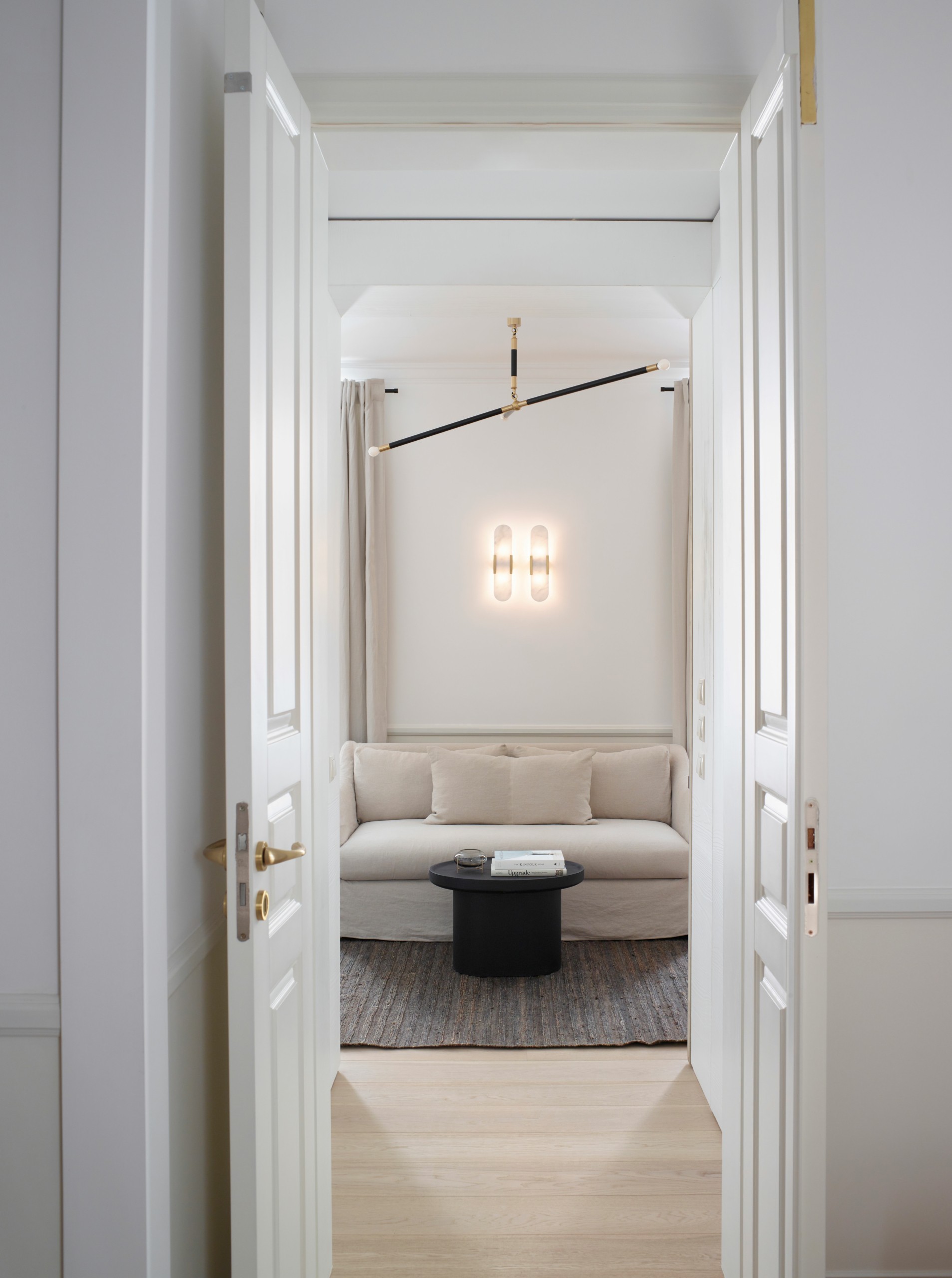 Ο Eλληνας interior designer που αλλάζει τα δεδομένα σε κατοικίες και ξενοδοχεία