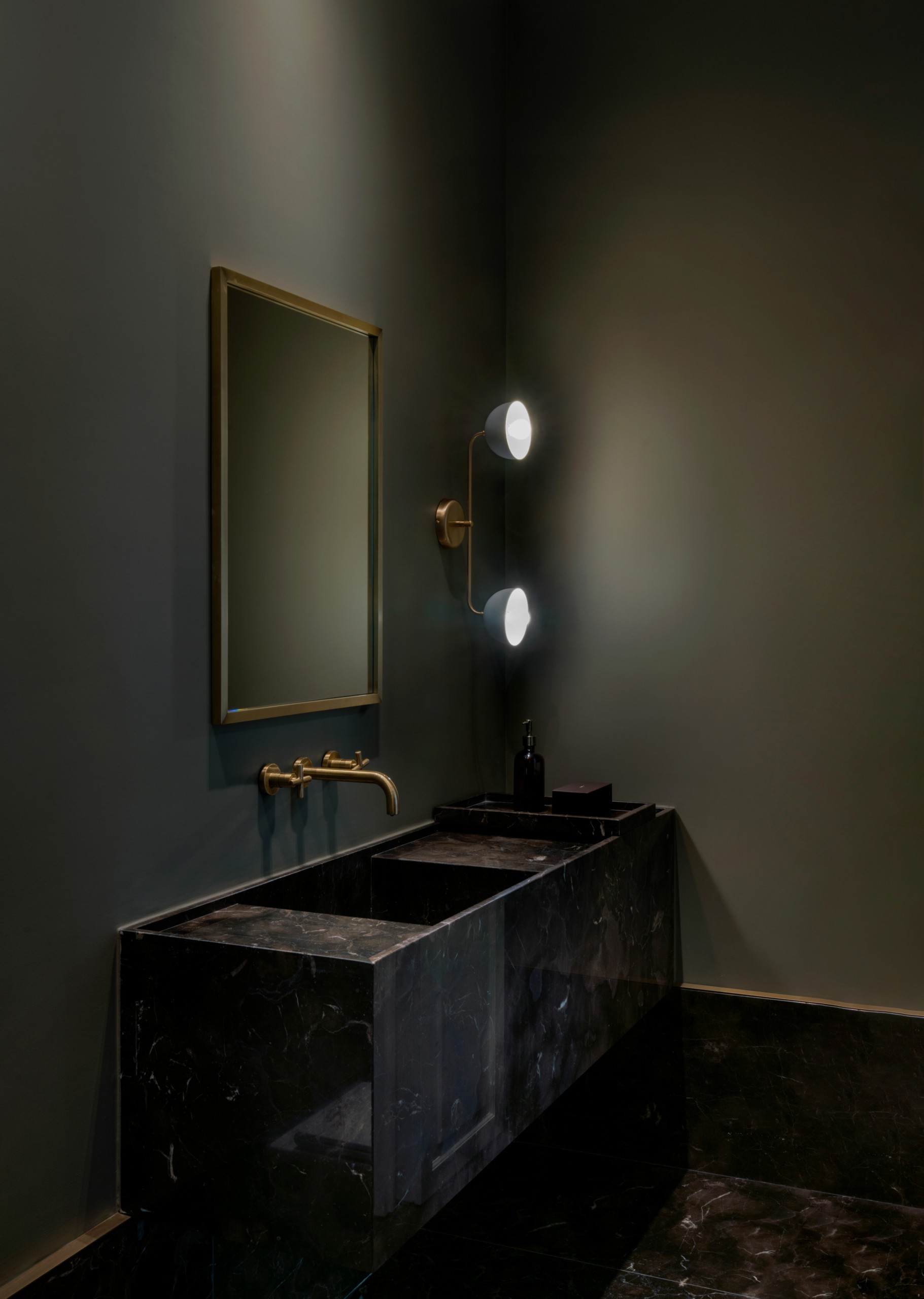 Ο Eλληνας interior designer που αλλάζει τα δεδομένα σε κατοικίες και ξενοδοχεία