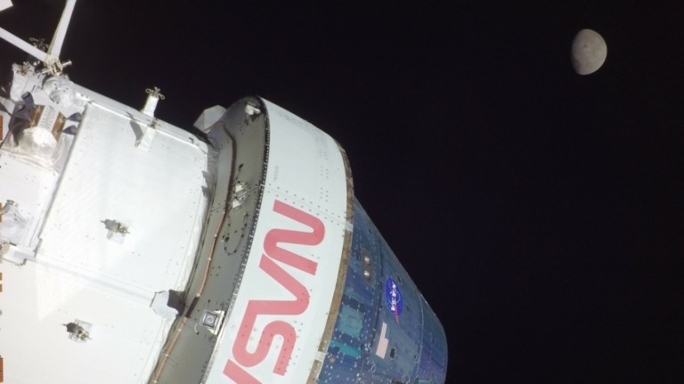 Orion: Σε απόσταση 130 χλμ από την επιφάνεια της Σελήνης