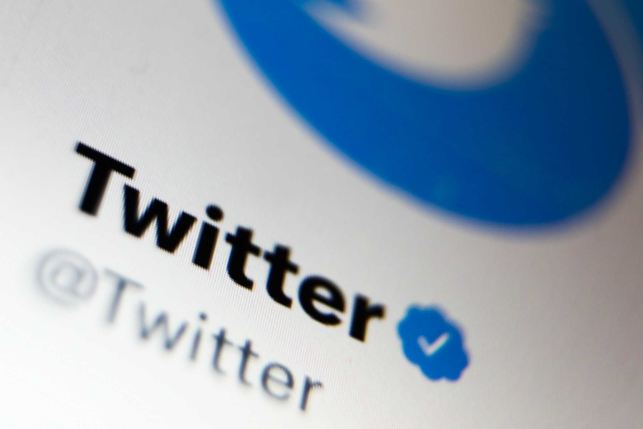 Twitter: Αύξησε τους χαρακτήρες σε 10.000 – Ωφελημένοι μόνο οι κάτοχοι με το μπλε σήμα (tweet)