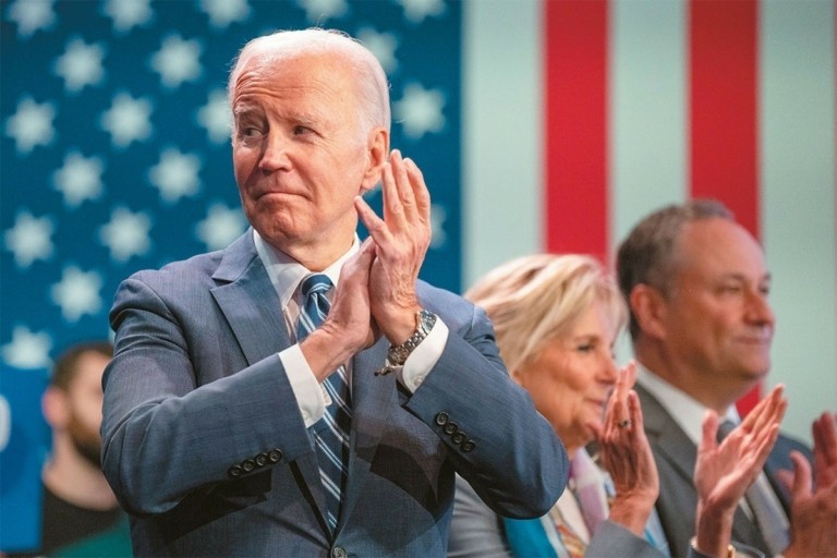 Η τέλεια καταιγίδα πλήττει την ευρωπαϊκή βιομηχανία και απειλεί να προκαλέσει εμπορικό πόλεμο με τις ΗΠΑ