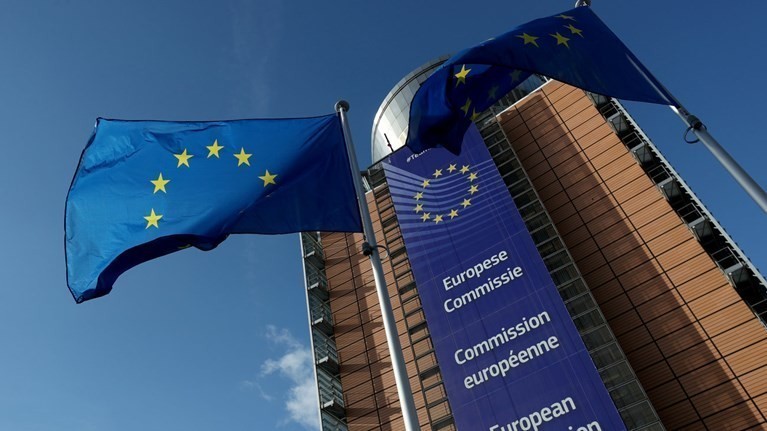 Η ΕΕ ενδίδει στις πιέσεις Τραμπ – Προς χαλάρωση της νομοθεσίας για την τεχνητή νοημοσύνη | Ειδήσεις για την Οικονομία Η ΕΕ ενδίδει στις πιέσεις Τραμπ – Προς χαλάρωση της νομοθεσίας για την τεχνητή νοημοσύνη | Ειδήσεις για την Οικονομία