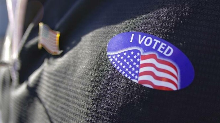 Ενδιάμεσες εκλογές στις ΗΠΑ: Το «κόκκινο κύμα» που δεν ήρθε, η μάχη για την Γερουσία και… ο Τραμπ