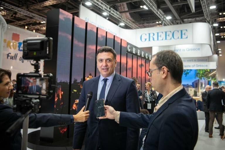 Κικίλιας: Πάνω από 3 εκατ. Βρετανοί στην Ελλάδα το 2022 – Νέες πτήσεις και επέκταση της τουριστικής περιόδου (pics) (upd)