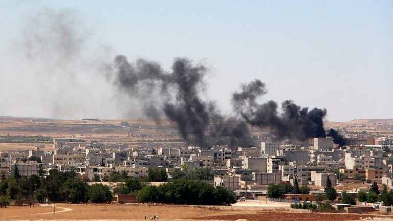 Οι Τούρκοι εισέβαλαν στο Κομπάνι της Συρίας: 12 νεκροί από αεροπορικούς βομβαρδισμούς (vid)