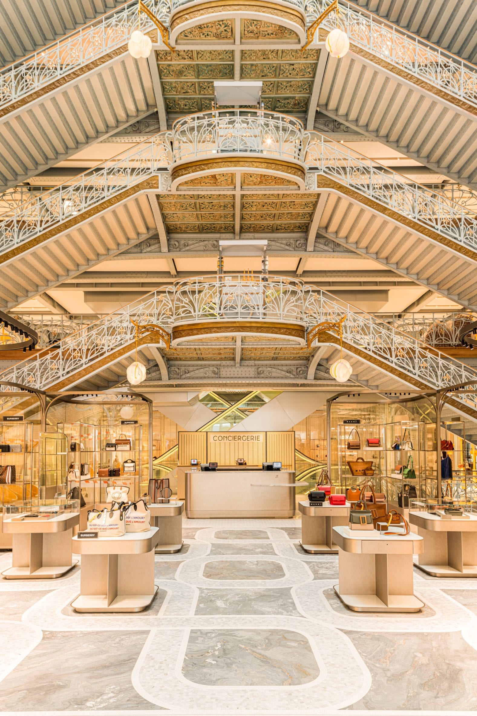 Πώς η Louis Vuitton δημιουργεί μια νέα γειτονιά και μεταμορφώνει το Παρίσι