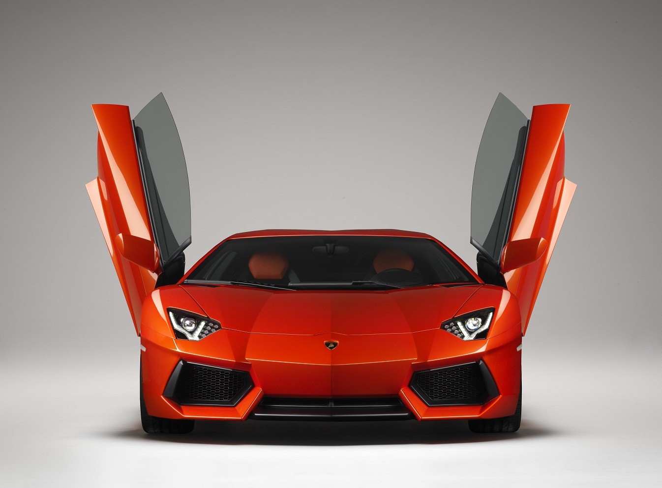 Lamborghini: Το συνεργείο στη Ρόδο και η αποτίμηση των 15 δισ. στον δρόμο προς το χρηματιστήριο (pics)