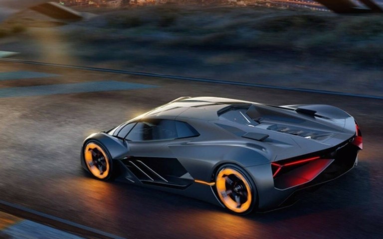 H Lamborghini μπαίνει στην πρίζα: Πότε έρχεται το πρώτο ηλεκτρικό αυτοκίνητό της