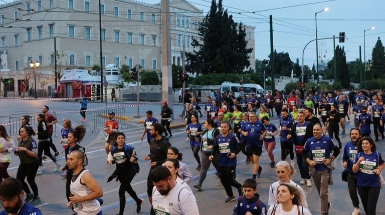 Μαραθώνιος 2022: Οι κυκλοφοριακές ρυθμίσεις για την Κυριακή 13/11 – Ποιοι δρόμοι έκλεισαν, πώς κινούνται τα ΜΜΜ (vids) (upd)