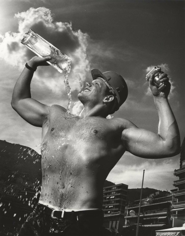 O Helmut Newton και το έπος της διαφημιστικής φωτογραφίας του