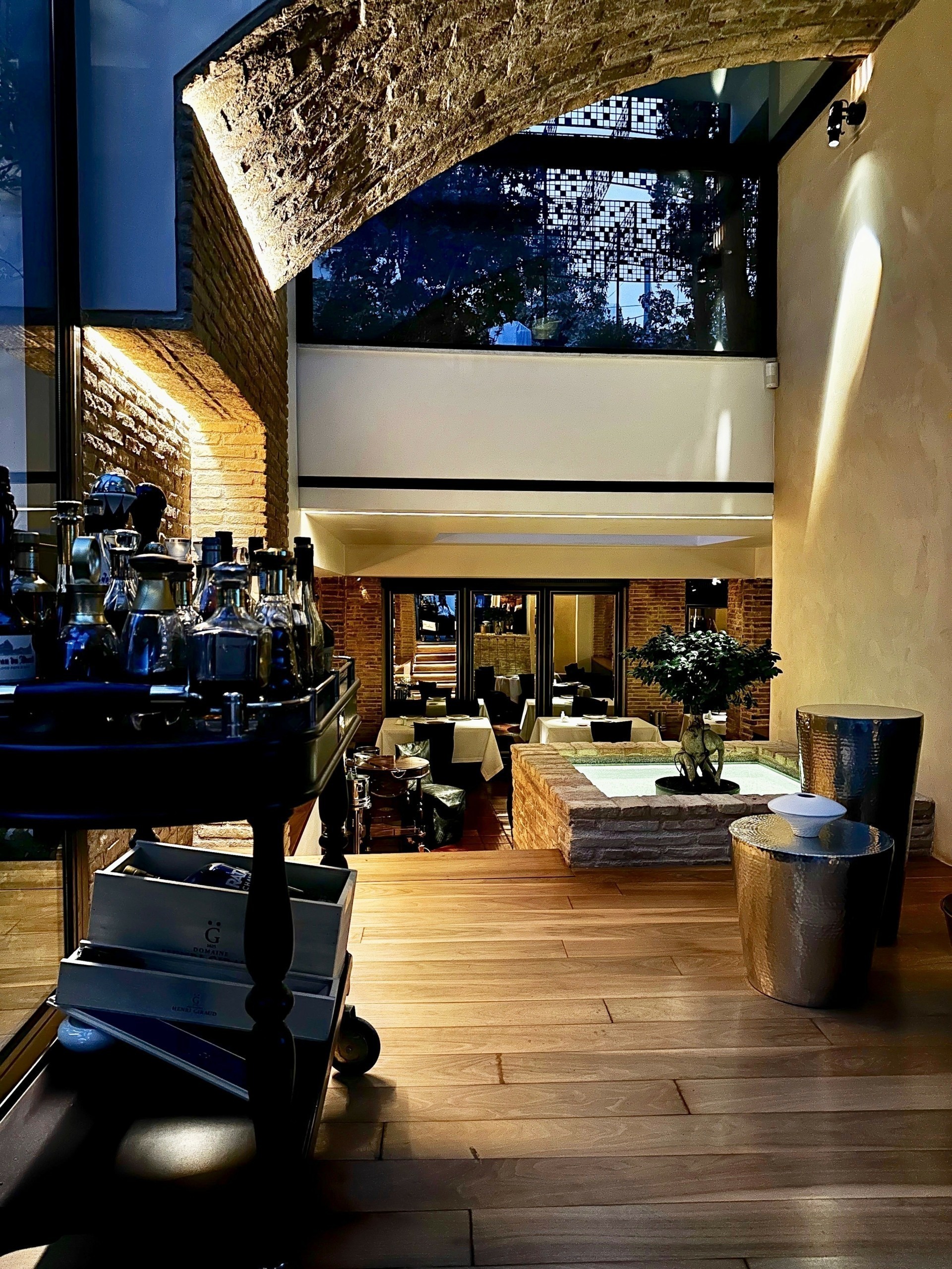 Ολα όσα συμβαίνουν στην κουζίνα της θρυλικής Σπονδής