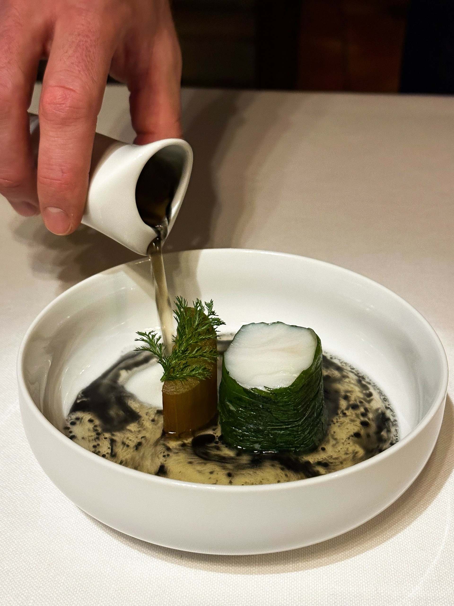 Ολα όσα συμβαίνουν στην κουζίνα της θρυλικής Σπονδής