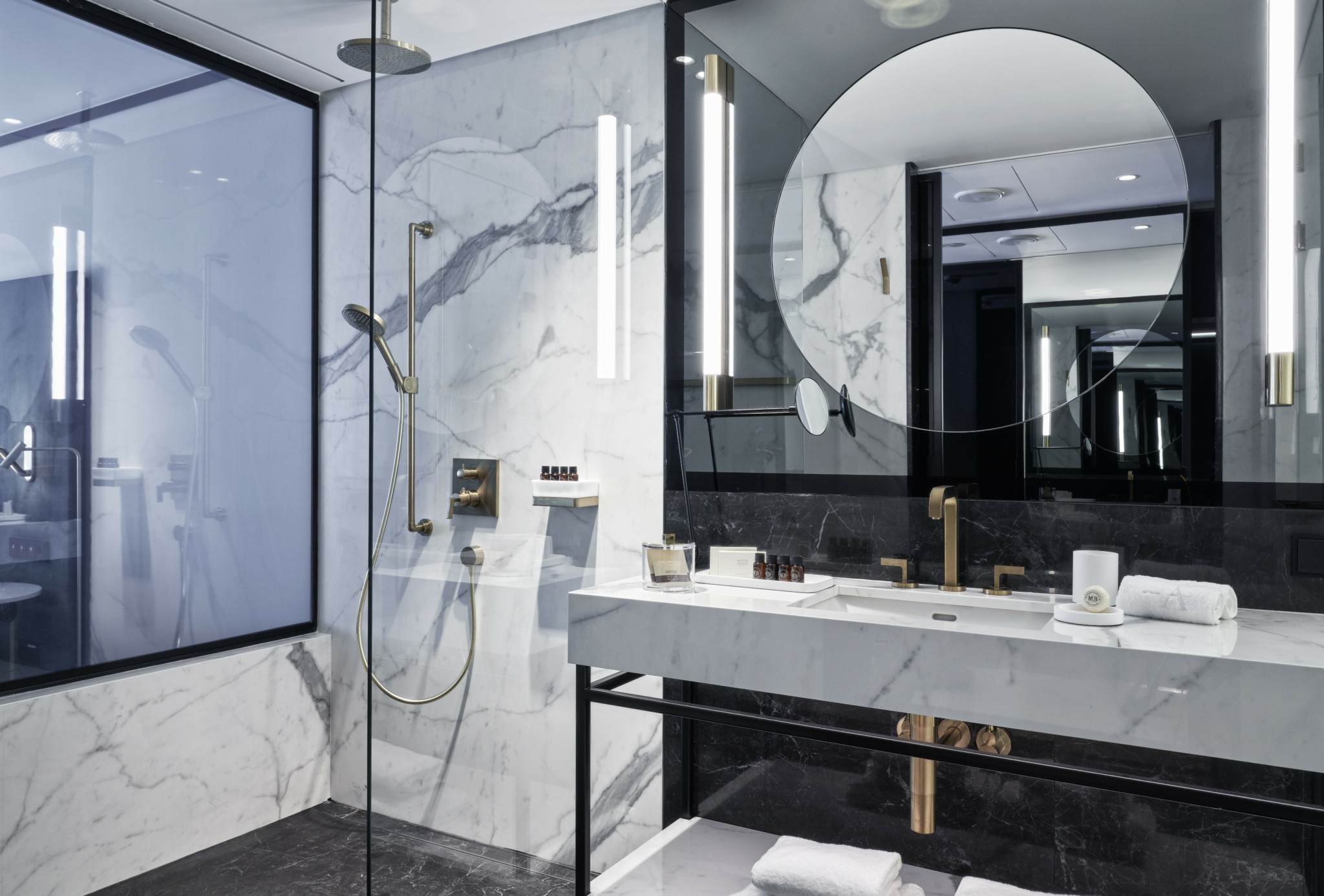 Δωμάτιο με Θέα: Anesis, το deluxe room του Academias Hotel στην Αθήνα