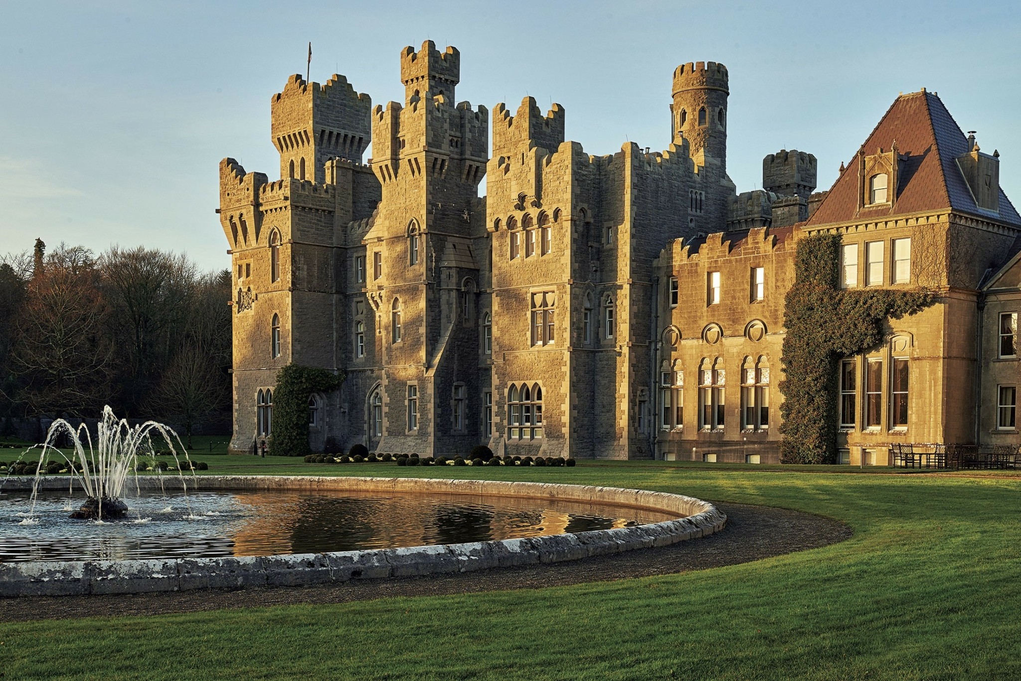 Φαντασίωση: Διαμονή στο κάστρο του Ασφορντ, μια σπάνια εμπειρία που θυμίζει το σίριαλ Downton Abbey