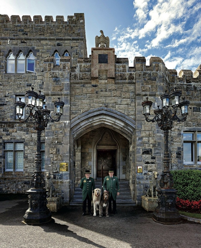 Φαντασίωση: Διαμονή στο κάστρο του Ασφορντ, μια σπάνια εμπειρία που θυμίζει το σίριαλ Downton Abbey