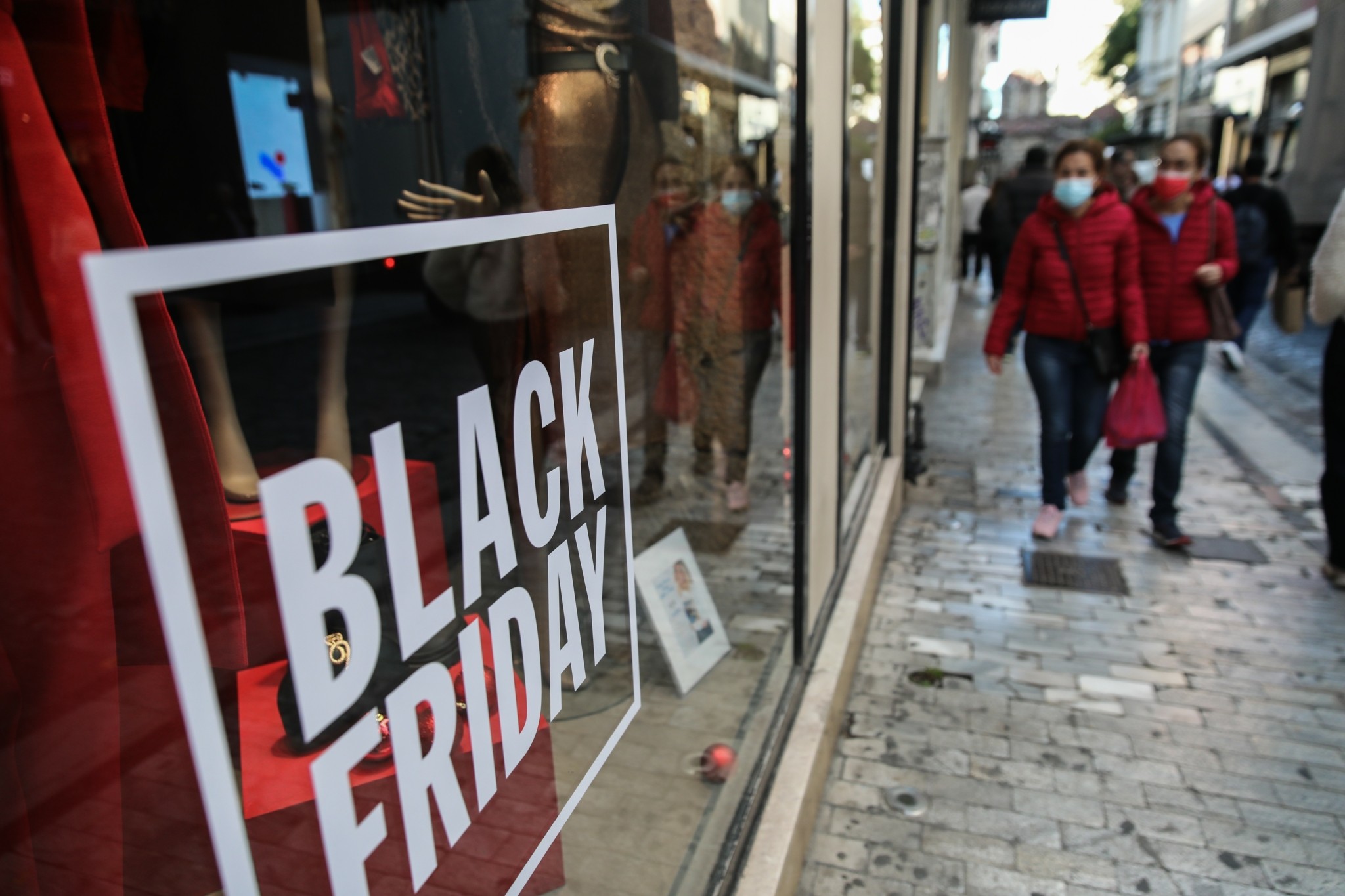 Το «ταμείο» της Black Friday: Ικανοποίηση στο λιανικό εμπόριο αλλά και αύξηση στο κόστος λειτουργίας