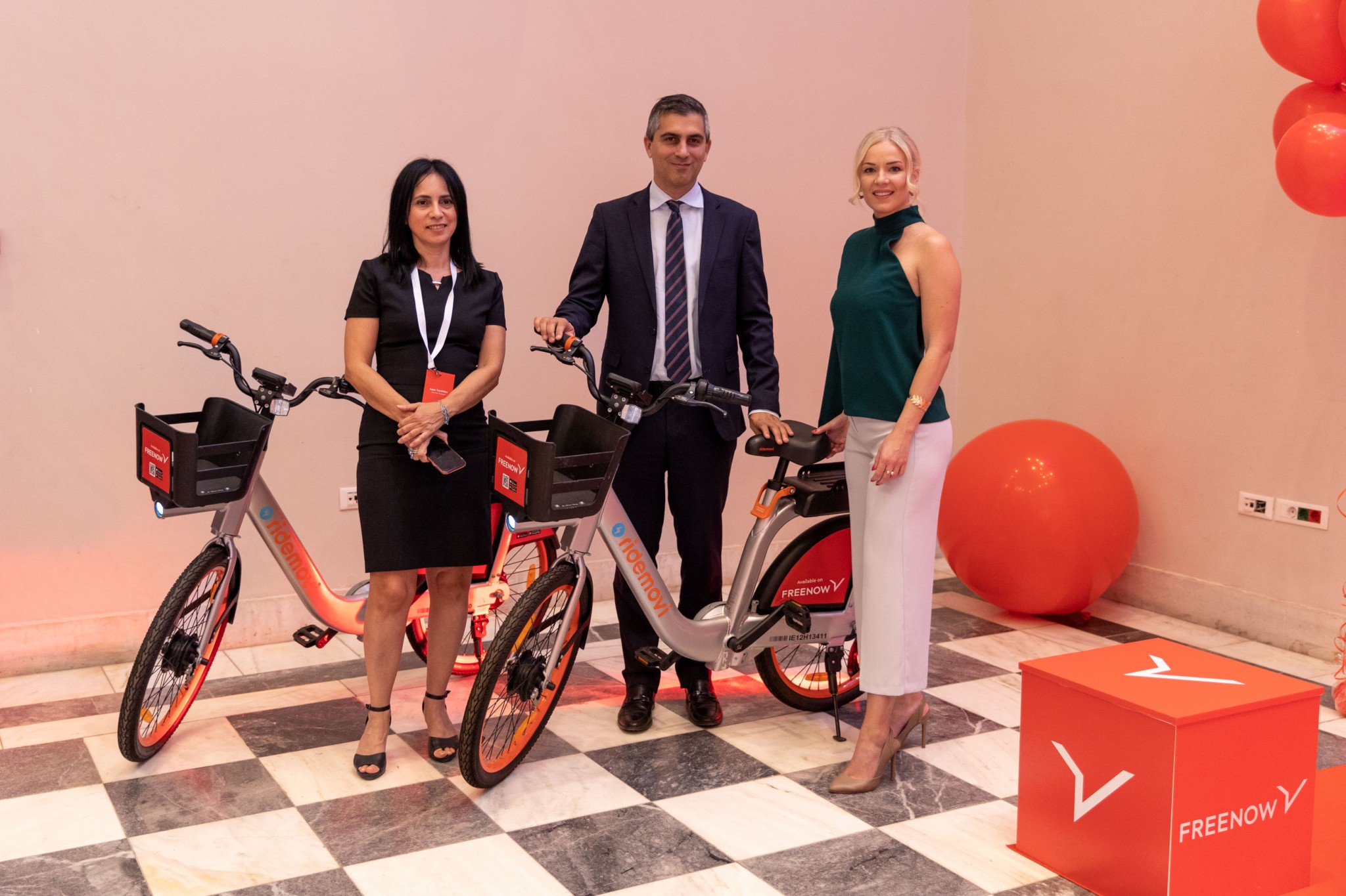 FREE NOW: Ενισχύει τον στόλο της με ποδήλατα από τη RideMovi (pics)