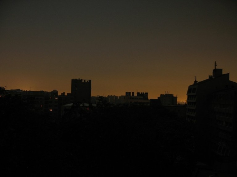 Γαλλία: Σε «βαθύ σκοτάδι» τμήματα του Παρισιού μετά τις διακοπές ρεύματος