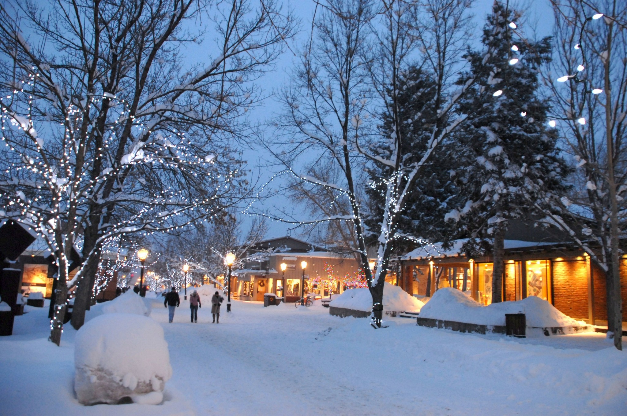 Aσπεν: Η ετήσια χιονοδρομική εμπειρία των εκατομμυριούχων και των σταρ στα 2.438 μέτρα