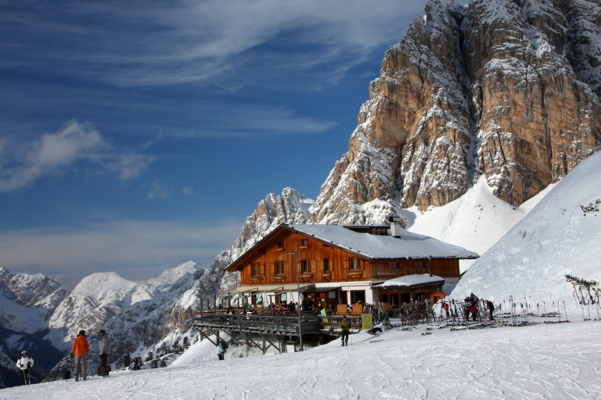 Cortina: Η Βασίλισσα των Δολομιτών είναι η πιο αγαπημένη χιονοδρομική πόλη της Ιταλίας