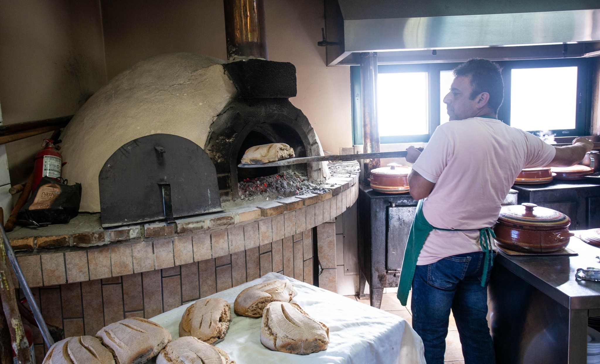 Αυτή είναι η πιο αυθεντική εμπειρία φαγητού στην Ελλάδα: Η ταβέρνα που εκθειάζουν τα μεγάλα ξένα media 