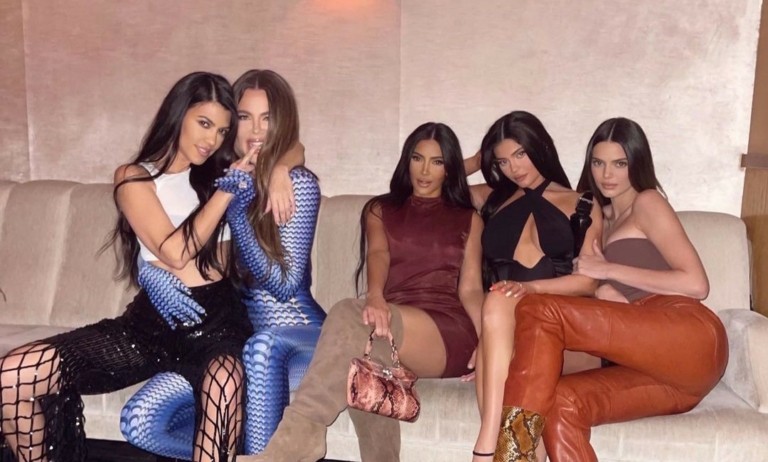 Αυτή είναι η αυτοκρατορία των Kardashians. Πέντε αδελφές και ένα ασύλληπτο success-story