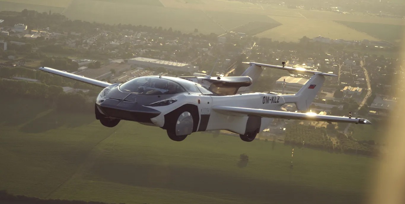 Τα ιπτάμενα αυτοκίνητα βγαίνουν στους δρόμους και τους αιθέρες
