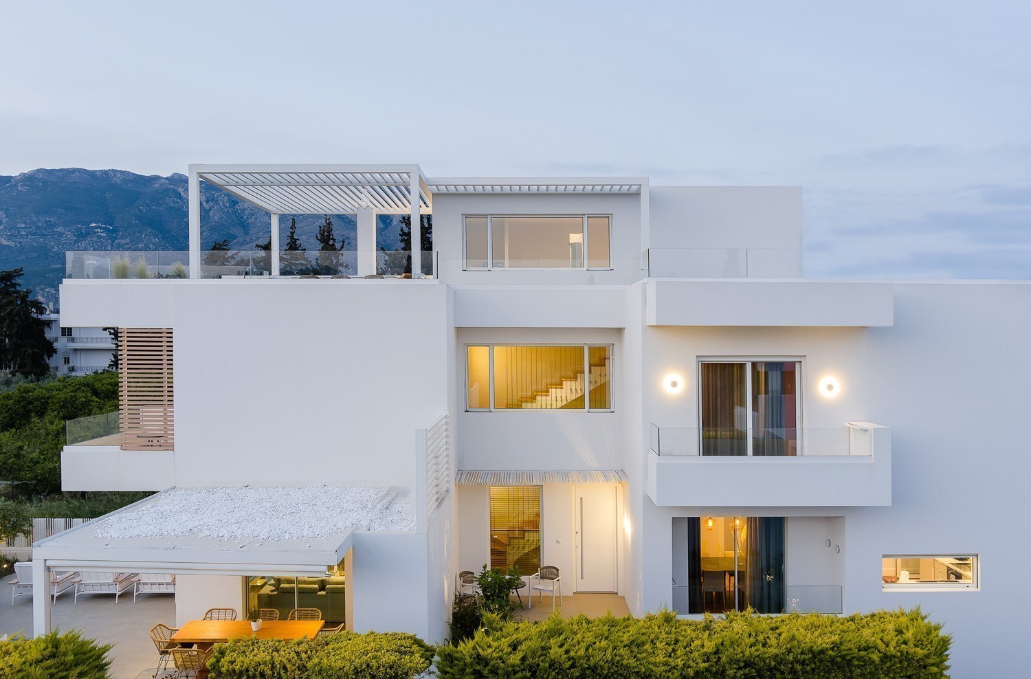 15 κατοικίες κορυφαίας αρχιτεκτονικής σε όλη την Ελλάδα: Ανεση, εμπνευσμένο design και εντυπωσιακή θέα