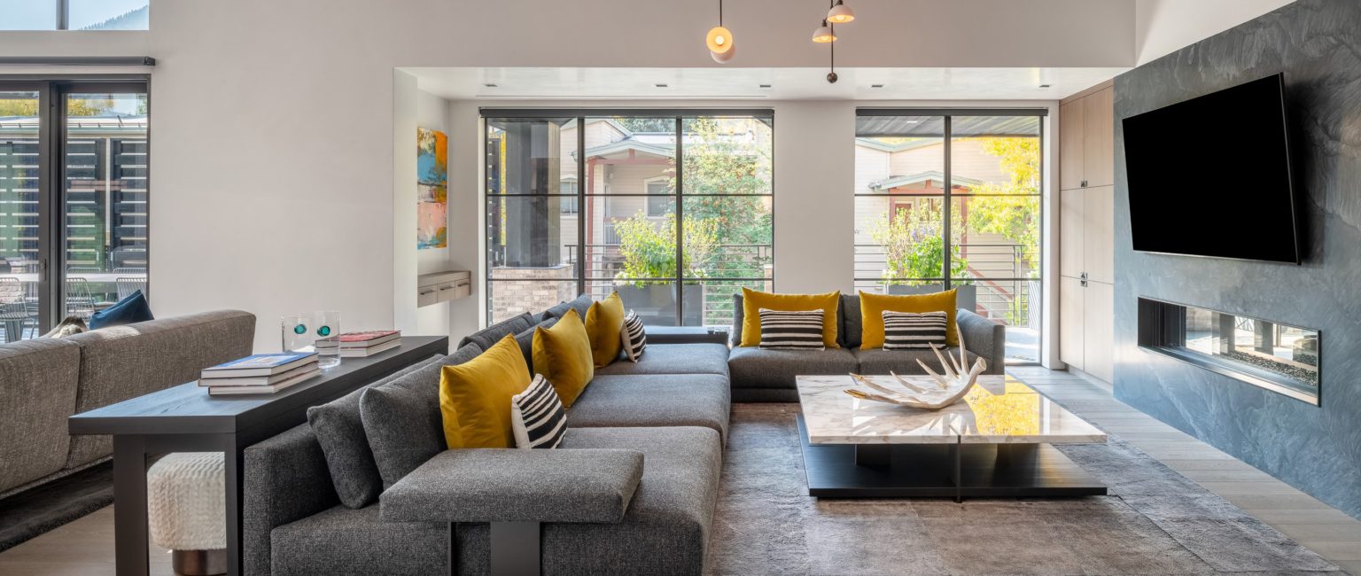 Aσπεν: Η ετήσια χιονοδρομική εμπειρία των εκατομμυριούχων και των σταρ στα 2.438 μέτρα