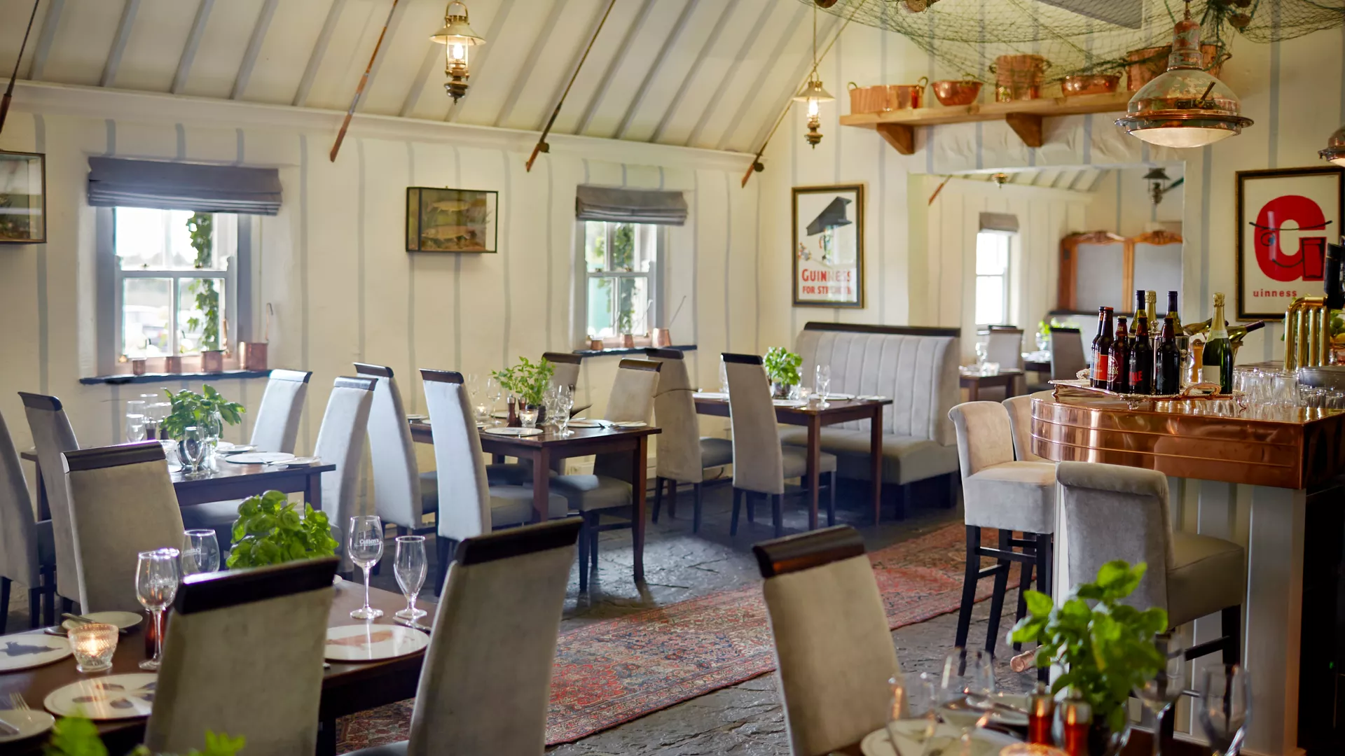 Φαντασίωση: Διαμονή στο κάστρο του Ασφορντ, μια σπάνια εμπειρία που θυμίζει το σίριαλ Downton Abbey