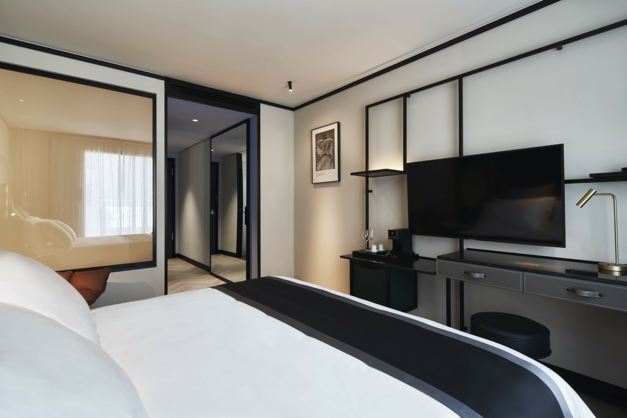 Δωμάτιο με Θέα: Anesis, το deluxe room του Academias Hotel στην Αθήνα