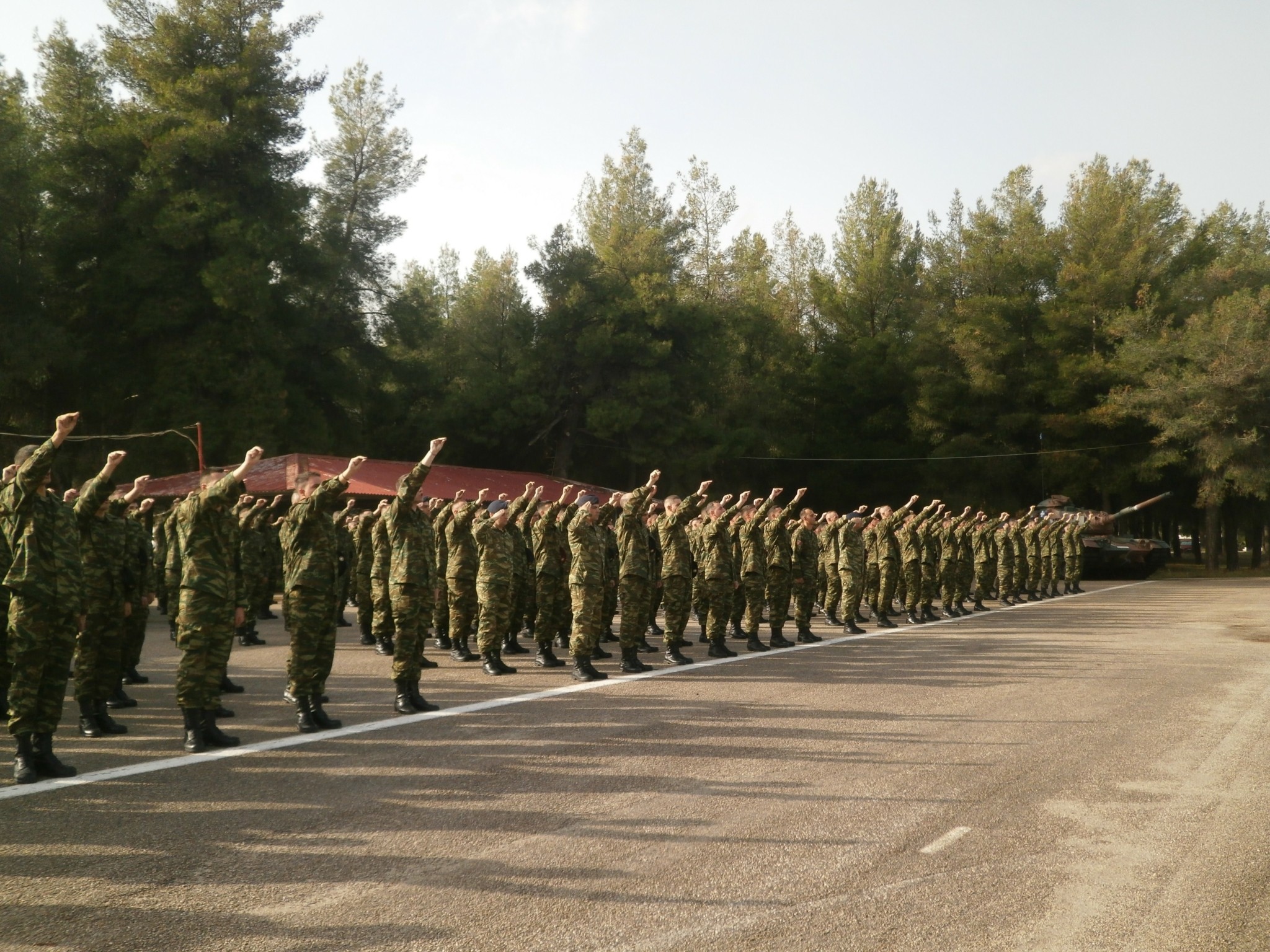 Ένοπλες δυνάμεις: Παράταση στις αιτήσεις για προσλήψεις ΕΠΟΠ