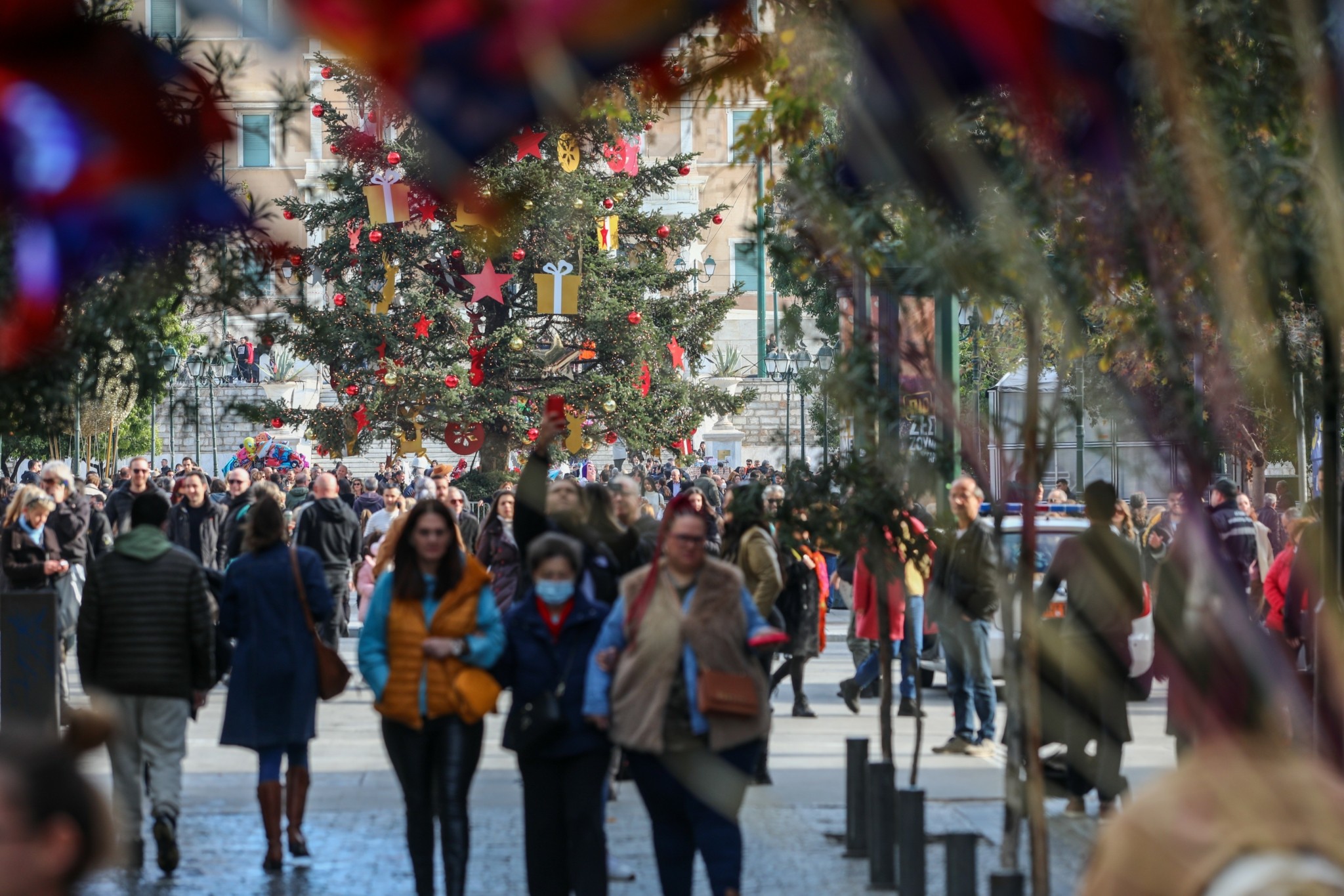 Έρευνα για την Ελλάδα: Οι περισσότεροι καταναλωτές ανησυχούν για τα ψώνια στις γιορτές
