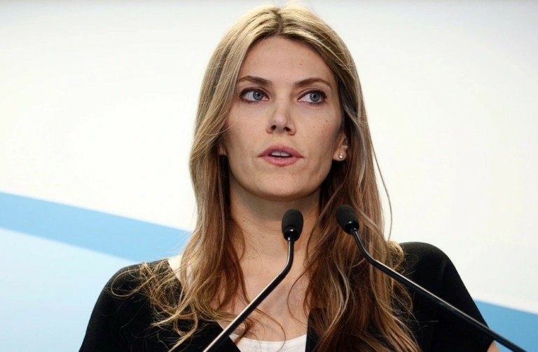 Le Soir: Πανικόβλητη η Έυα Καϊλή τηλεφώνησε στην Μαρί Αρενά στις 9 Δεκεμβρίου