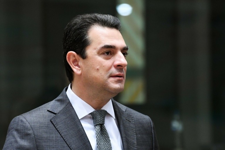 Κώστας Σκρέκας: «Μια από τις φθηνότερες τιμές λιανικής ηλεκτρικής ενέργειας στην Ευρώπη πετύχαμε και τον Ιανουάριο» (πίνακας)