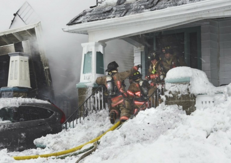 Πώς εξηγείται η ακραία κακοκαιρία Elliott στη βόρεια Αμερική – Πέντε απαντήσεις από το meteo (pic)